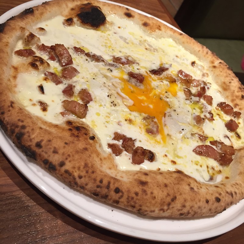 カルボナーラピッツア(ファンタジスタ　ドゥエ )