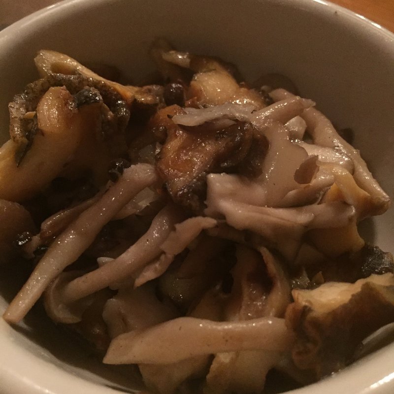 サザエときのこのガーリック炒め(チャーリーブラウン)