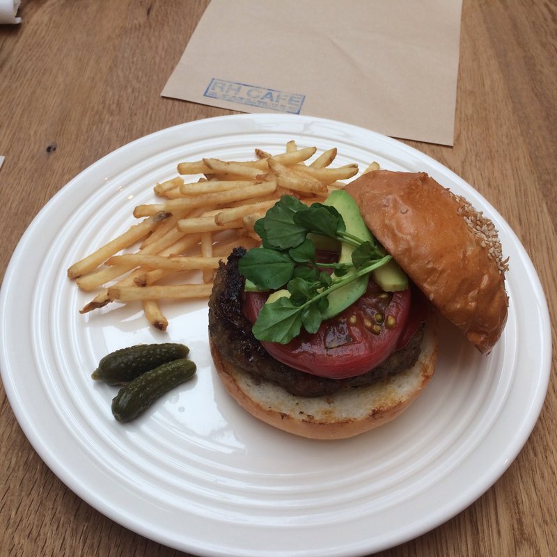 ハンバーガー(ロンハーマン カフェ辻堂店)