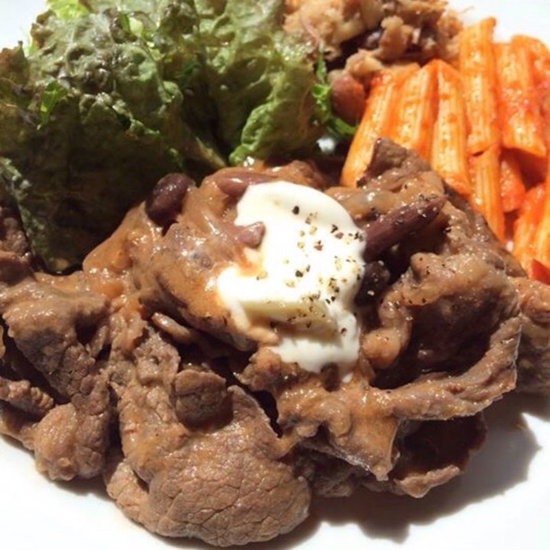 ビーフストロガノフ(MOULiN)