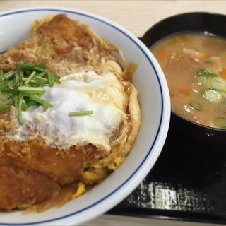 かつ丼+豚汁(かつや 大阪本町通店)