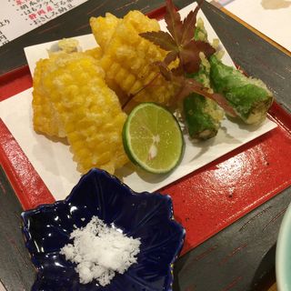 トウモロコシの天ぷら(すし和食のお店田まい （たまい）)
