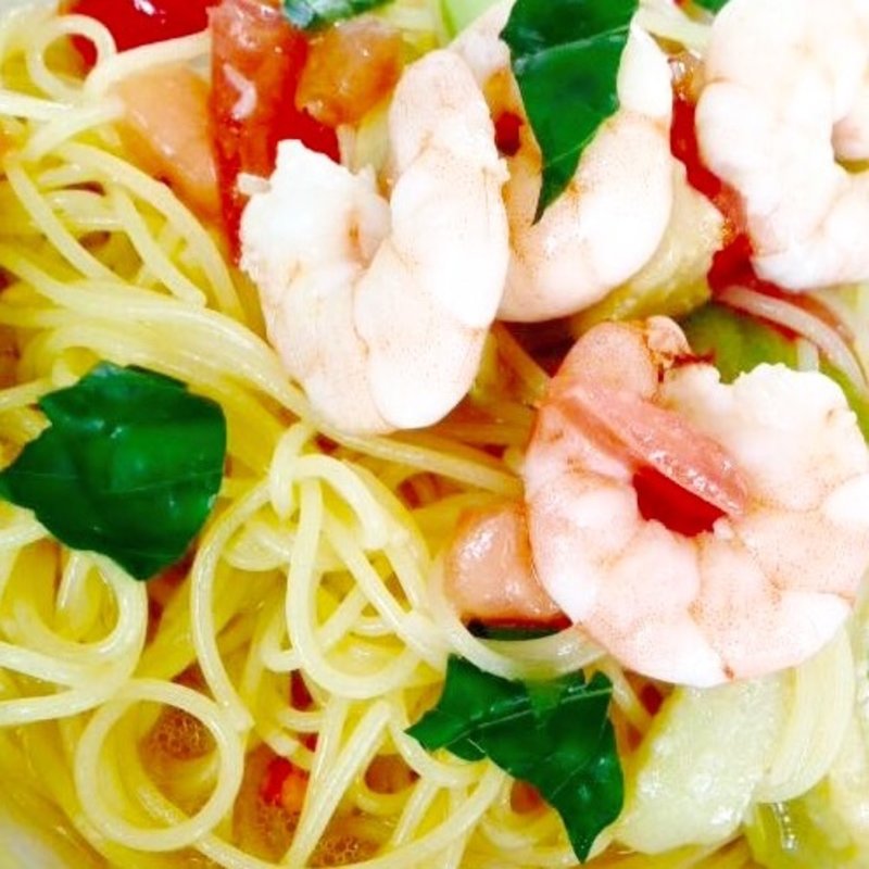 海老と茄子 フレッシュトマトの冷製生パスタ(MOULiN)