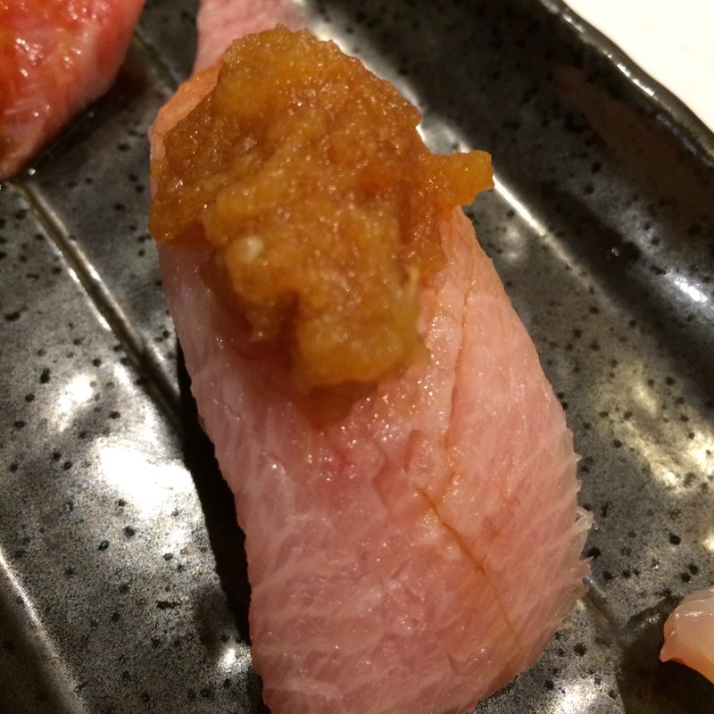 とろ（二貫）(すし和食のお店田まい （たまい）)