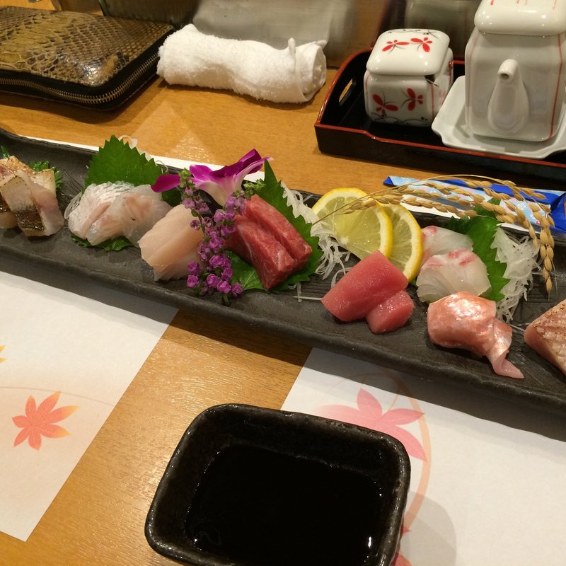 お造り盛り合わせ(すし和食のお店田まい （たまい）)