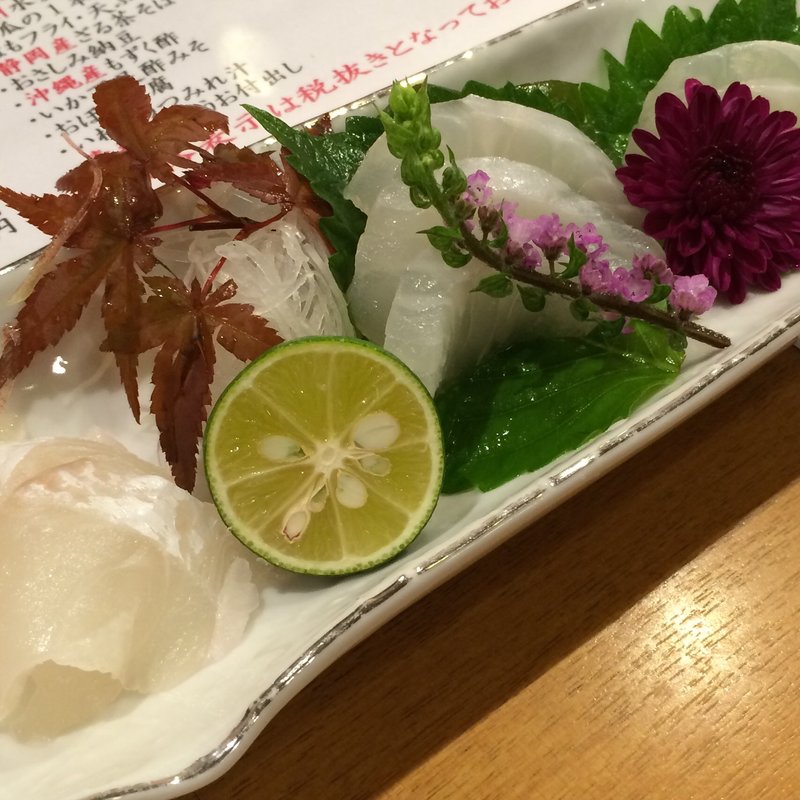 鯛のお造り(すし和食のお店田まい （たまい）)