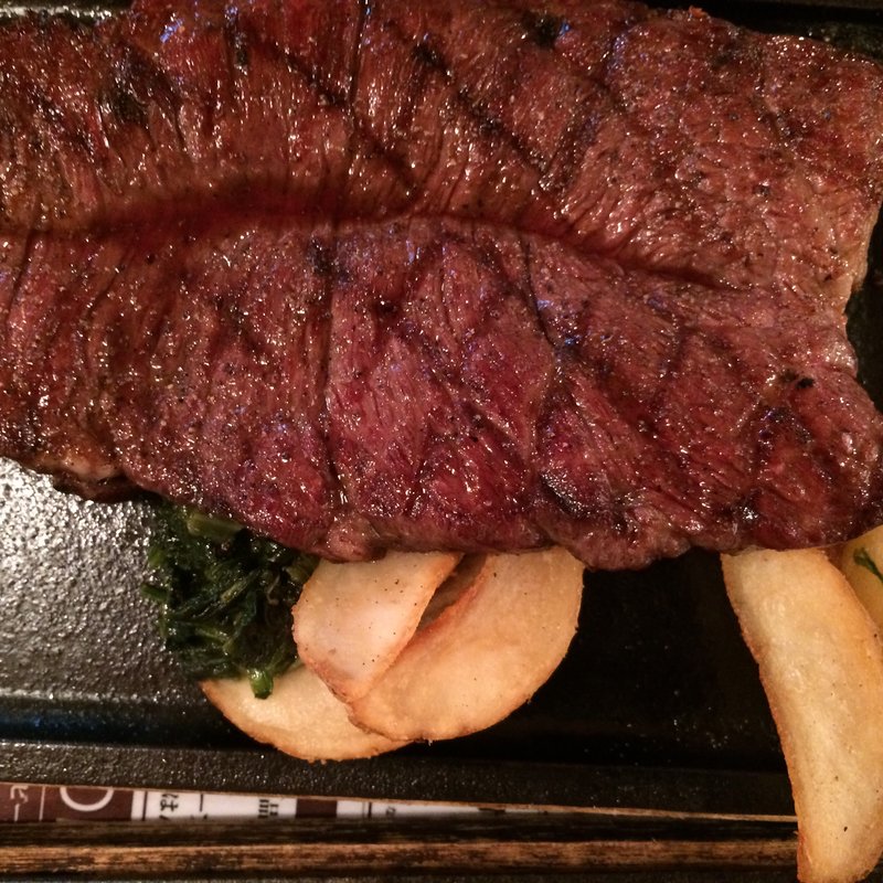 熟成牛ショルダーステーキ（300g）(ゴッチーズビーフ 堺筋本町 （Gottie's BEEF）)
