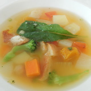 前菜のスープ(トラットリア ルチアーノ)