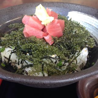 海ぶどう丼定食(奥武島海産物食堂)