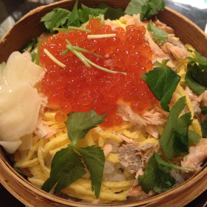 イクラと鶏の蒸篭蒸しコース(atari CAFE＆DINING 池袋PARCO店)