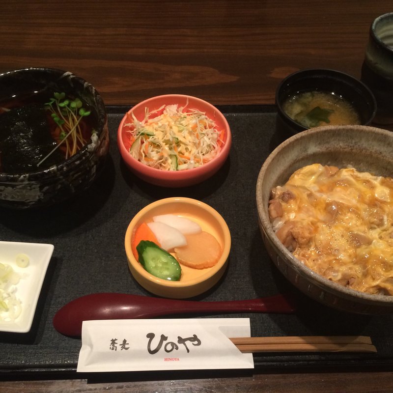 地鶏の親子丼とうどん(蕎麦ひのや)