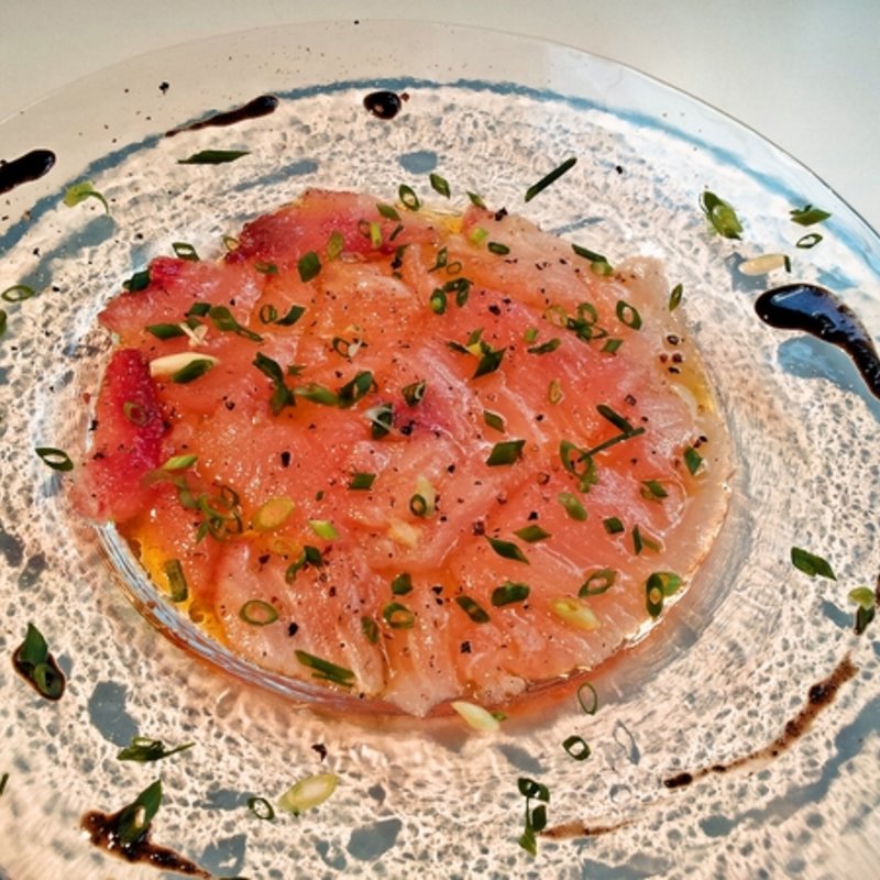 本日の鮮魚のカルパッチョ(季節料理と厳選ワイン kiki BAR 恵比寿)