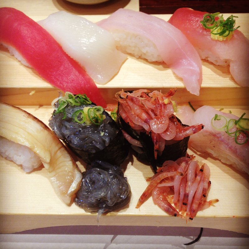 早得ランチ(沼津魚がし鮨 三島駅北口店)