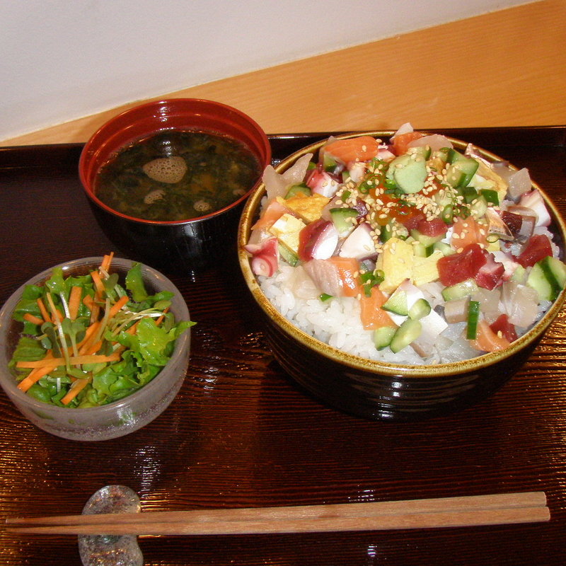 角切り海鮮どんぶり(鮨 込山 （スシ コミヤマ）)