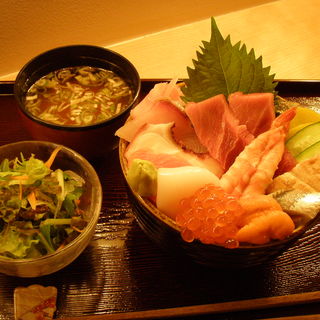 豪華海鮮どんぶり(鮨 込山 （スシ コミヤマ）)