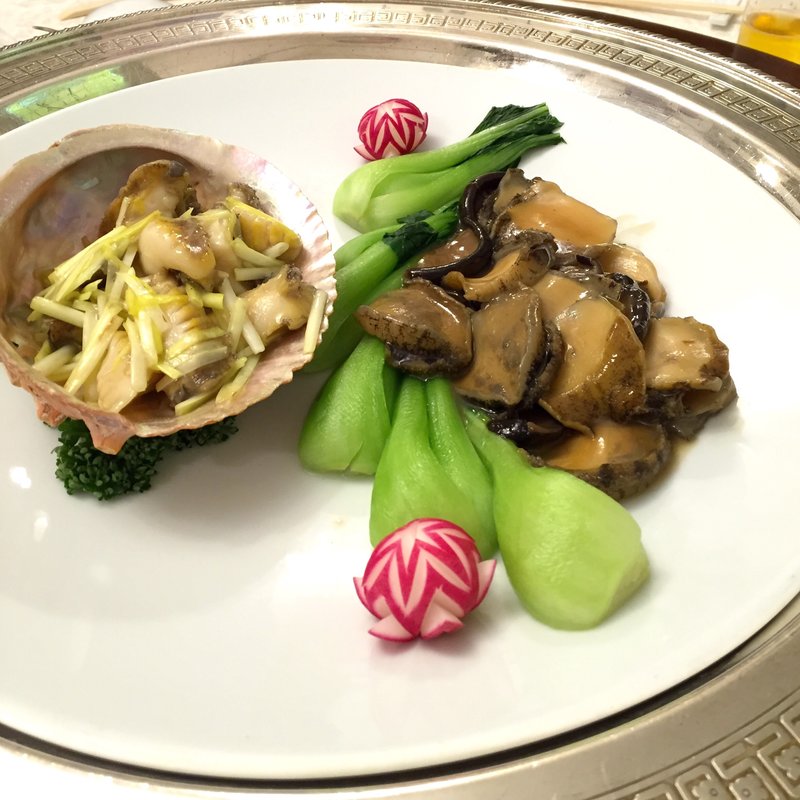 蝦夷鮑の二種盛り(東天閣)