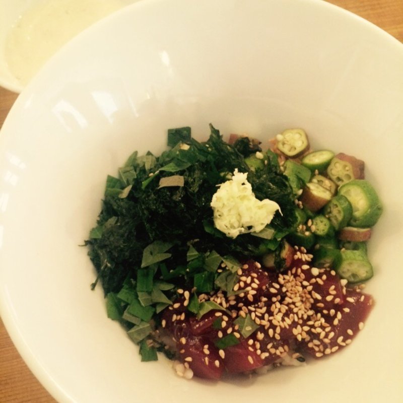 マグロとろろ丼(野菜がおいしいダイニング LONGING HOUSE （ヤサイガオイシイダイニング ロンギングハウス）)