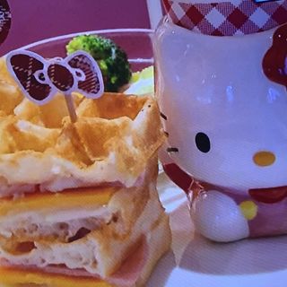 アフタヌーンティー(カフェドミキ ウィズ ハローキティ （Cafe de Miki with Hello Kitty）)