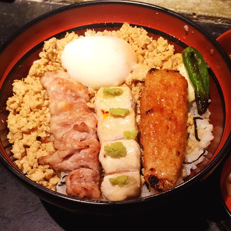 炭火焼鳥そぼろ丼(青山 鶏味座 本店)