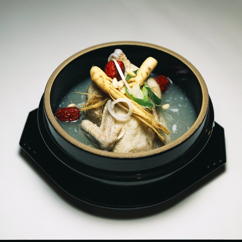 参鶏湯(韓寿苑)