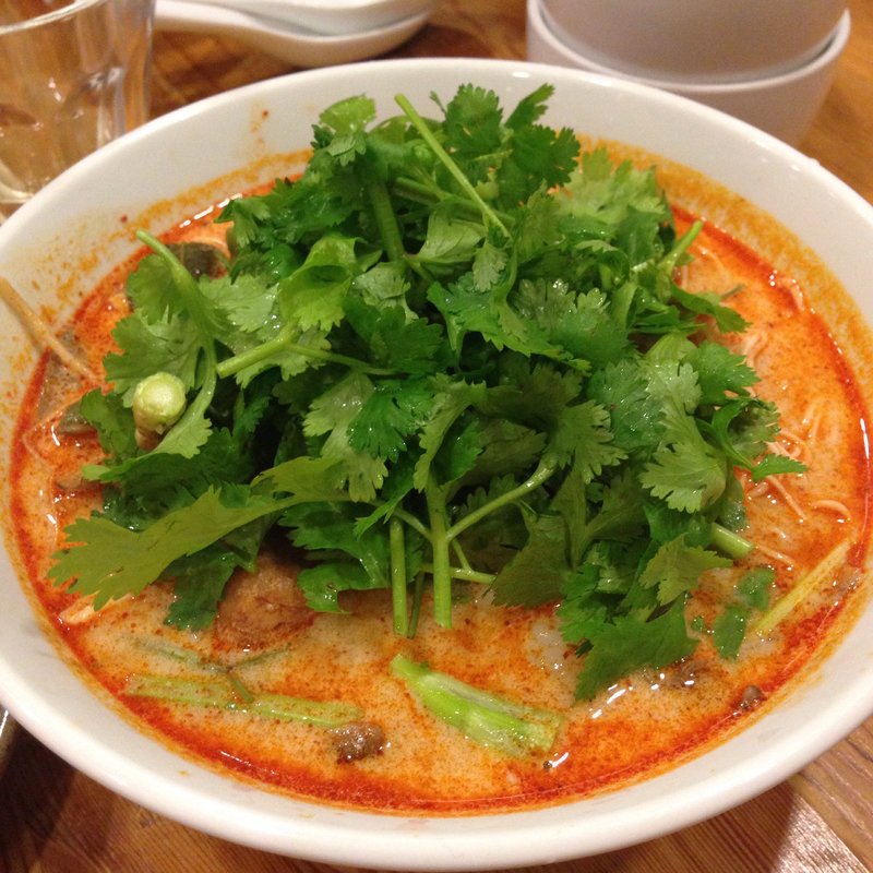 すっぱくスープ海老麺(パクチーハウス東京)