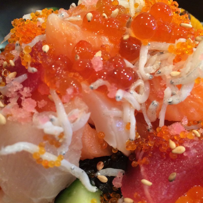 バラちらし(神田江戸ッ子寿司 中央店 （かんだえどっこずし）)