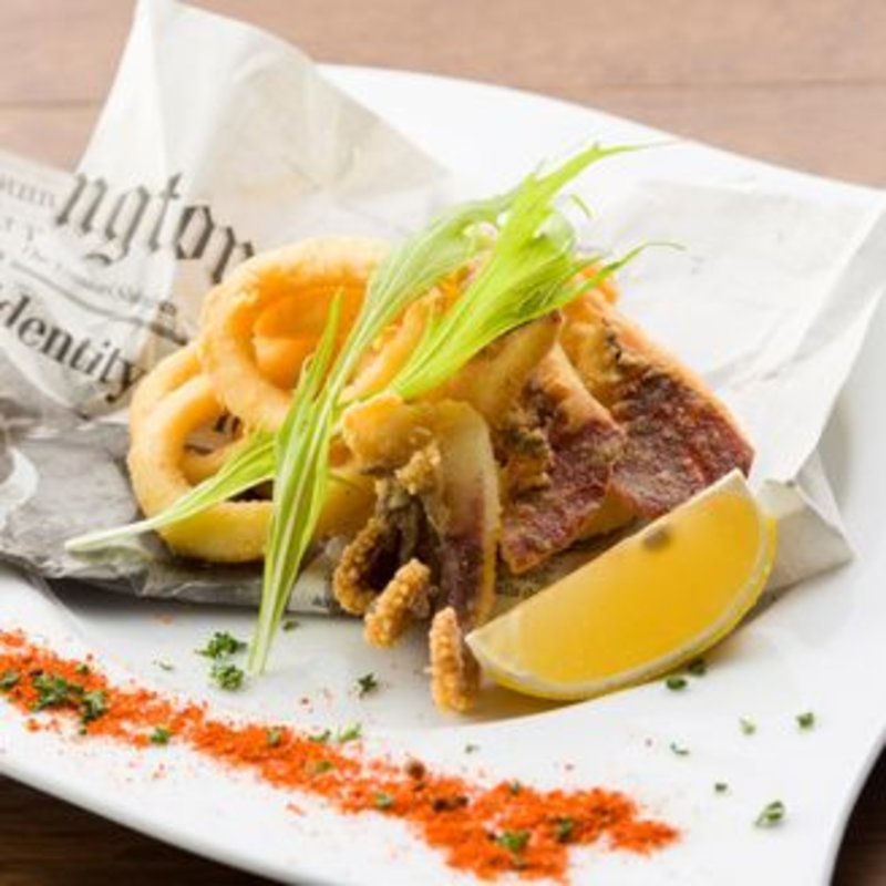 やりいかのフリット(spanish Italian Azzurro520+cafe　-costa de terraza- （スパニッシュ　イタリアン　アズーロ　ゴーニーゼロ　プラス　カフェ　コスタ　デ　テラッツァ）)