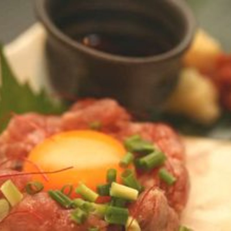 鶏ユッケ(さつま鶏丸 海浜幕張店)