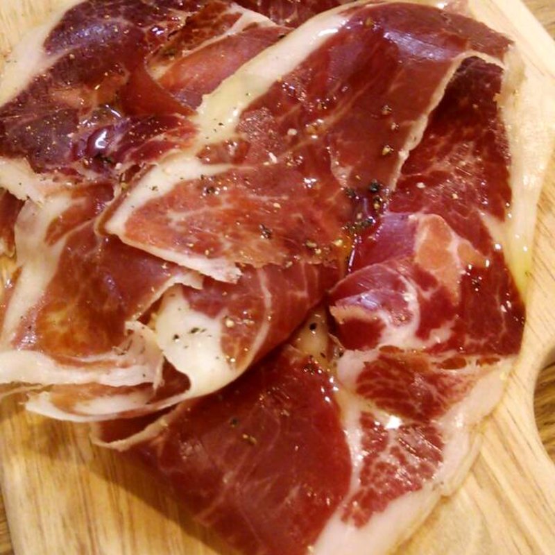 ハモンイベリコジョータの生ハム(ル・コントワ)