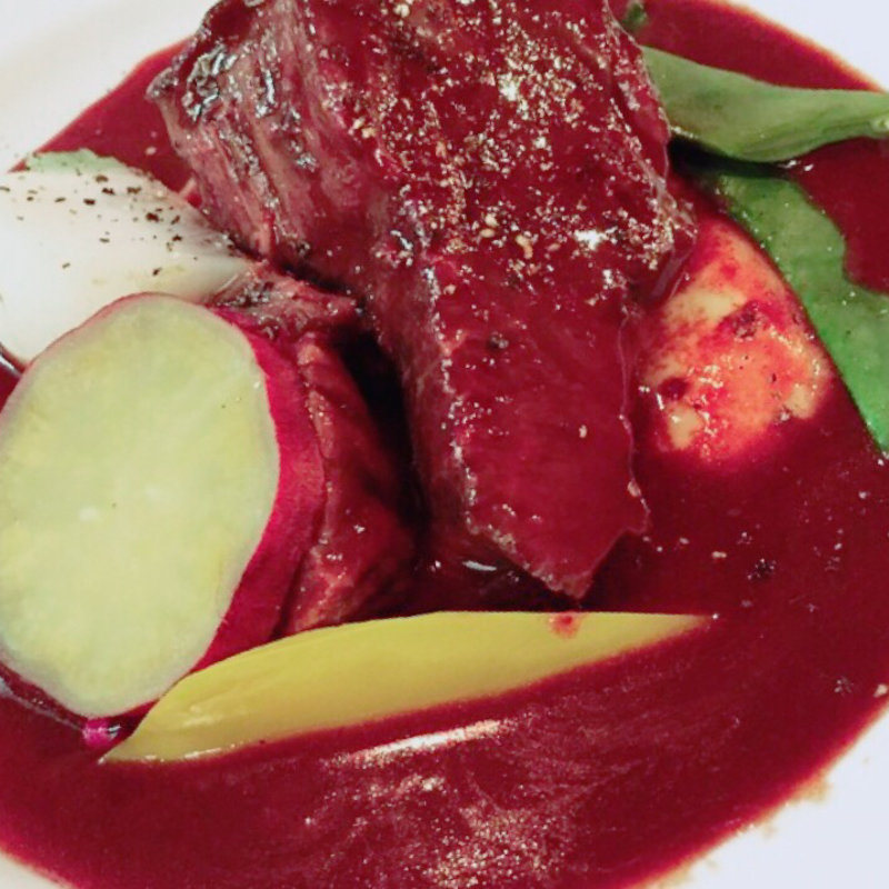 ほほ肉の赤ワイン煮込み(コックマン)