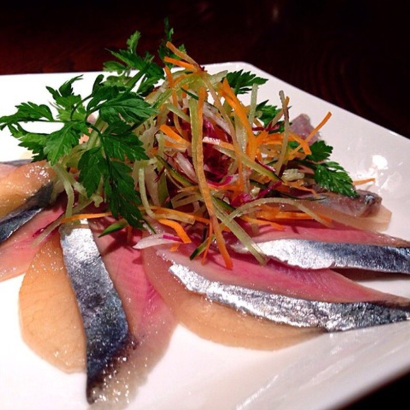 締め秋刀魚(Ziru （ジル　）)