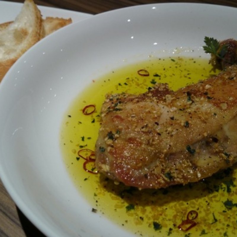 鶏もものアヒージョ仕立て(Ziru （ジル　）)