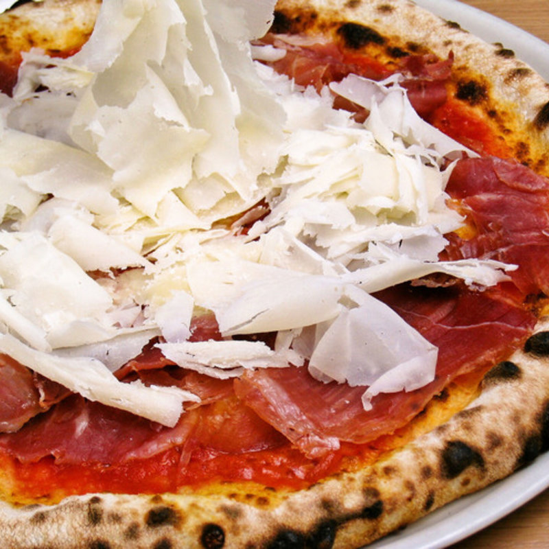 6ヶ月熟成生ハムのピッザ(イタリアンダイニング カフェ ハーレーパーク)