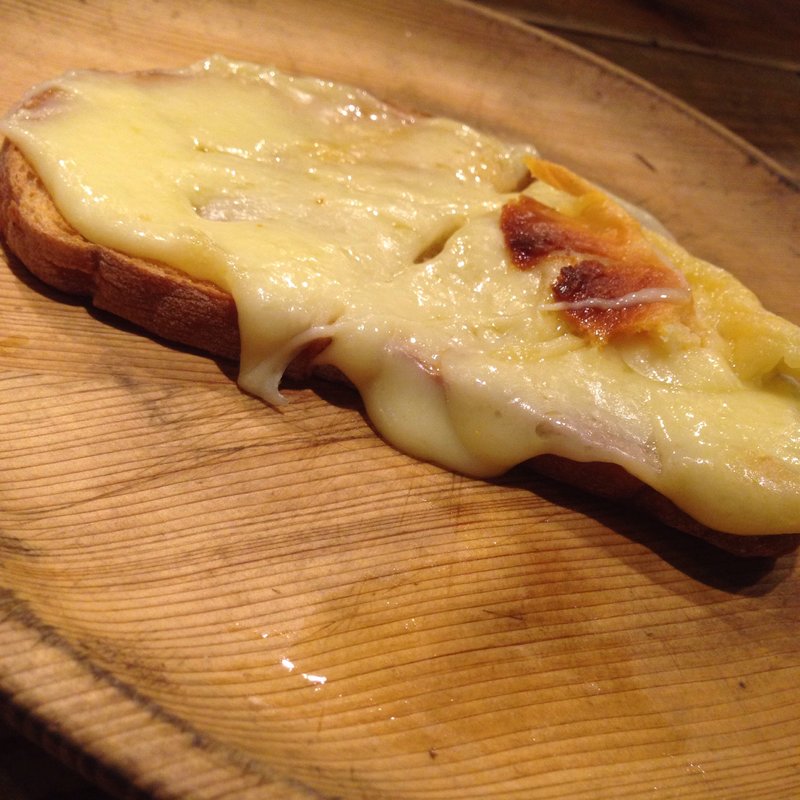 ラクレットチーズ(北海道シントク町 塚田農場 京王フレンテ新宿三丁目店 )