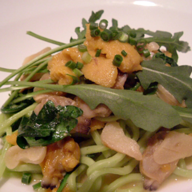 ルッコラを練りこんだタリオリーニ(ラ・アーニー・マリス)