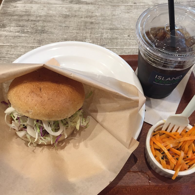 タルタルSOYフィッシュバーガー（フレンチフライ付き）(SAMBAZON AÇAÍ CAFE （サンバゾン・アサイーカフェ【旧店名】アイランドベジー）)