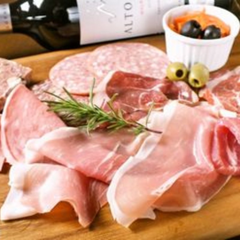 ハム盛り合わせ(Dining Cafe As Domani （ダイニングカフェ アズ ドマーニ）)