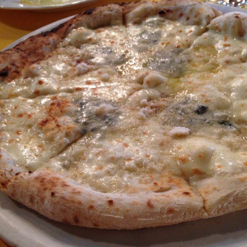 クワトロフォルマッジ(R Valentino （アール ヴァレンティーノ）)