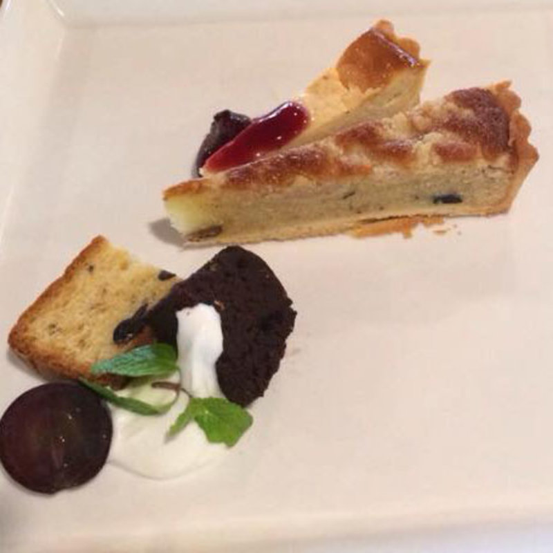 本日のケーキセット〜タルトとシフォンケーキ〜(森のレストラン　あれっと)