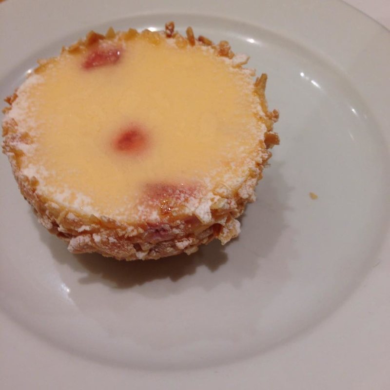フランボワーズのチーズタルト(BOULANGERIE BURDIGALA 大阪店)