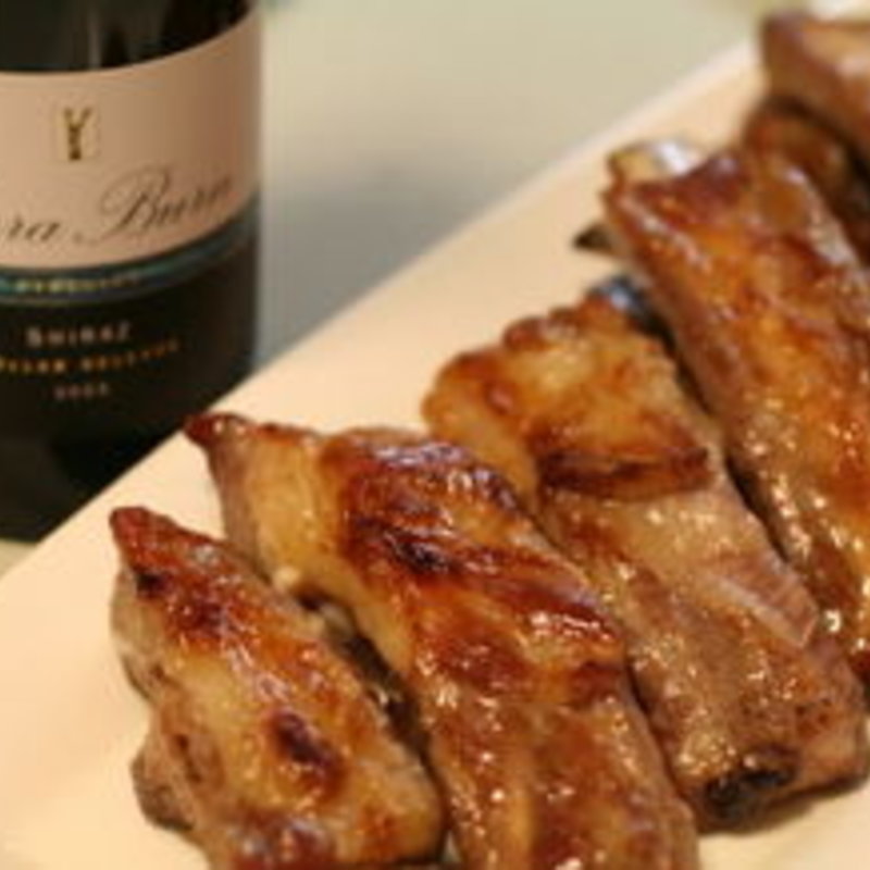 イベリコ豚の漬け込みスペアリブ(CafeBar Luz （カフェバー ルース）)