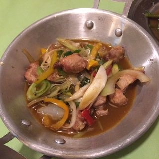 鶏肉のレモングラス炒め(大阪カオマンガイカフェ （Osaka Khao Man Gai Cafe）)