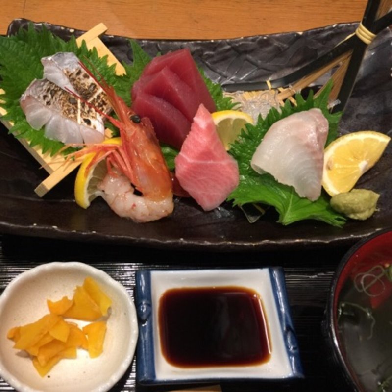 旬魚のお刺身定食(堂島とろ家 阪急三番街店 （とろや）)