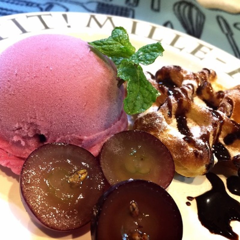 カルベル・ソビーニョン(ワーウ （WOW!）)