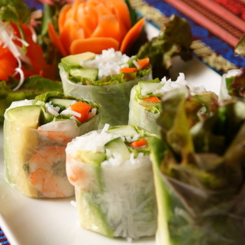 アボカドと蝦の生春巻き(ワン アン ホア セン （Quan an Hoa sen）)