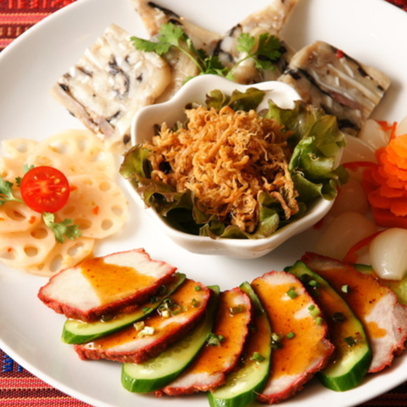 おつまみ盛り合わせ(ワン アン ホア セン （Quan an Hoa sen）)