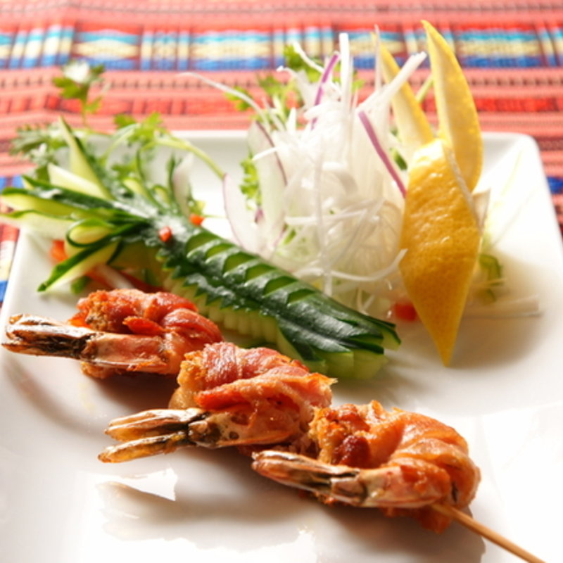 蝦とベーコンの串焼き(ワン アン ホア セン （Quan an Hoa sen）)