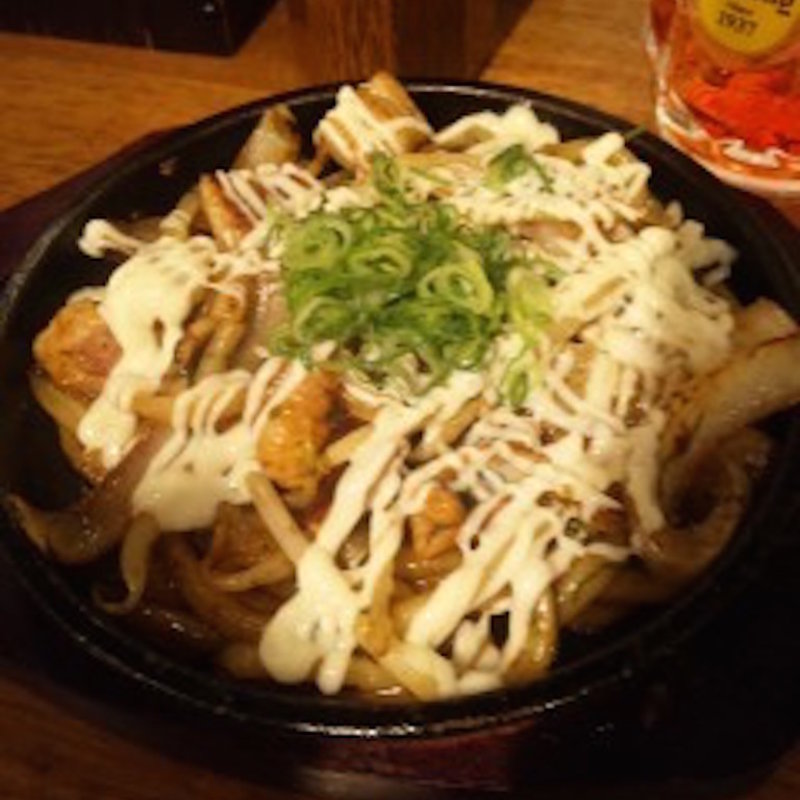 ホルモン焼きうどん(ホルモンバル 千里中央店)