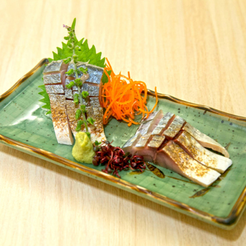 しめ鯖　炙り(板場 （イタバ）)