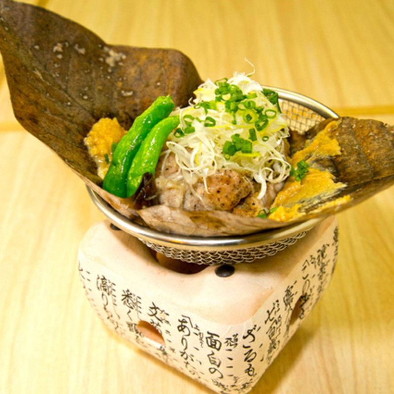 若鶏の朴葉焼き(板場 （イタバ）)